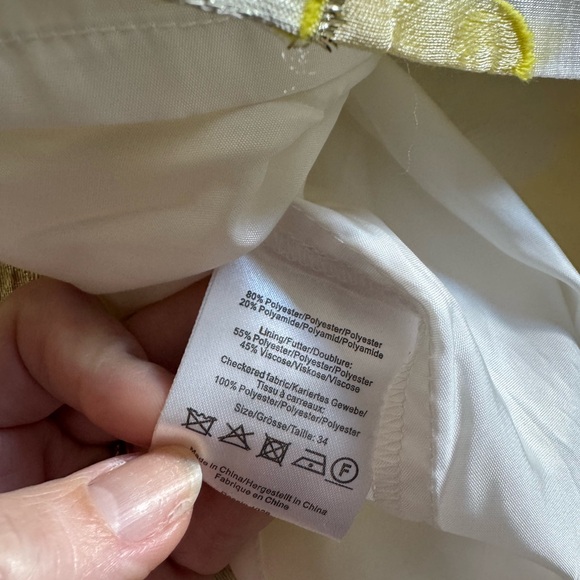 Alysia Dress in Yellow Floating Floral - Picture 7 of 8